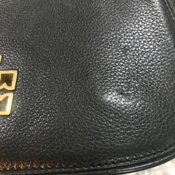 Tory Burch Britten Convertible Clutch. - Picture 7 of 8